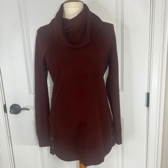 ONE WORLD Size Large  Long Sweater Round Hem With Two Buttons on Sides Cowl Neck - Picture 1 of 12